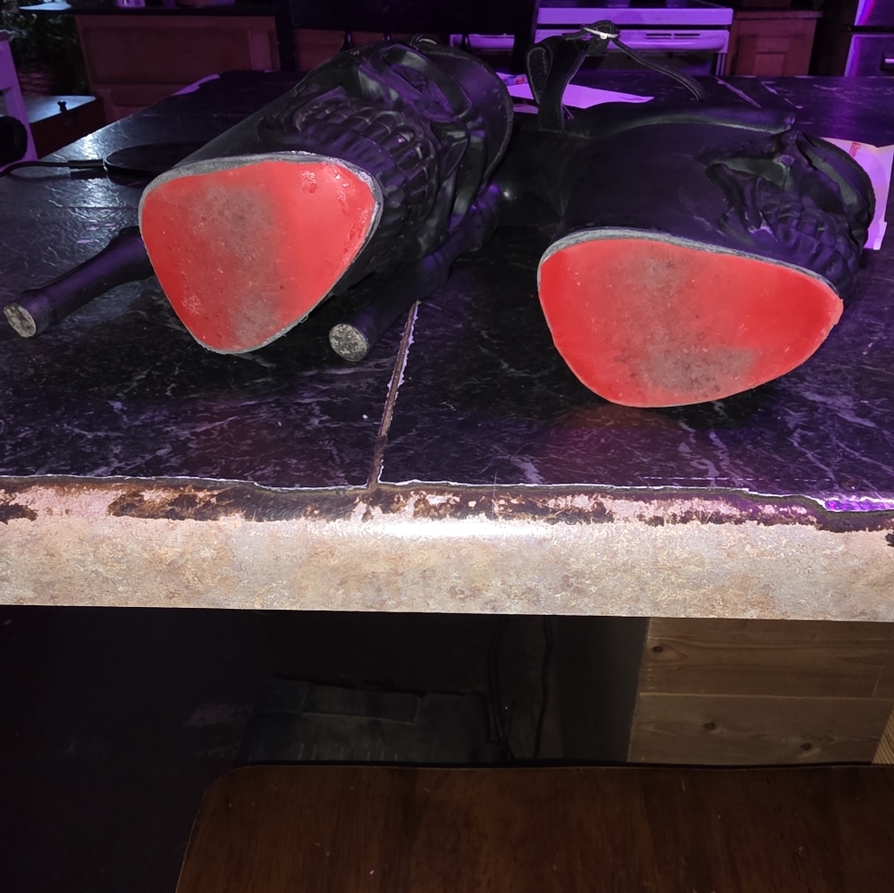 Pleaser Black Skull Heels - Picture 5 of 5